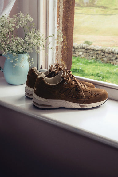 M991BR1 - Cocoa / Castle Wall