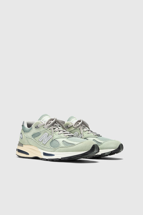 U991BB2 - Sea Grass / Silver