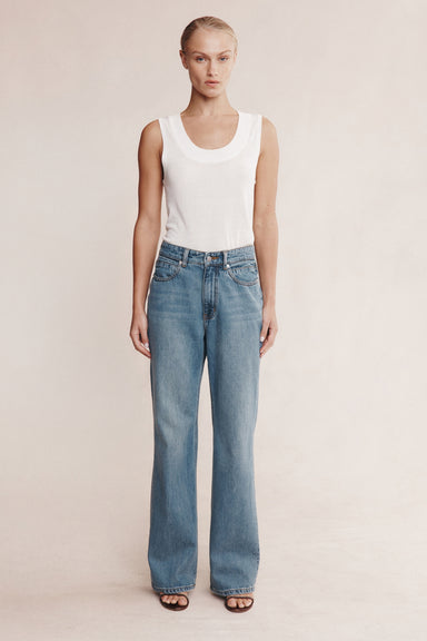 Classic Jean - Light Wash 01