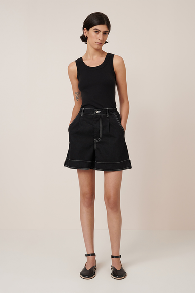 Outline Shorts - Black