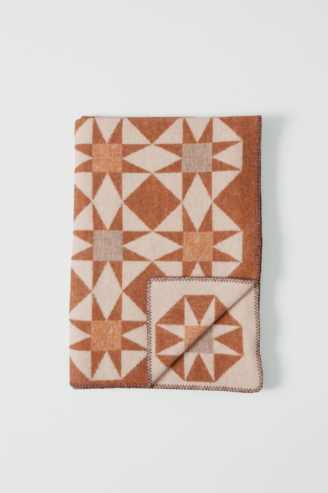 Jacquard Star Wool Blanket - Rust / Soft Peach