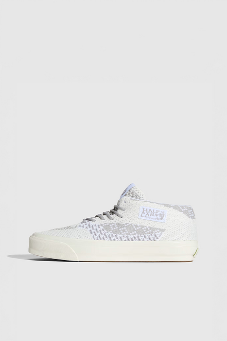 LX Half Cab 33 EK - Frost Gray