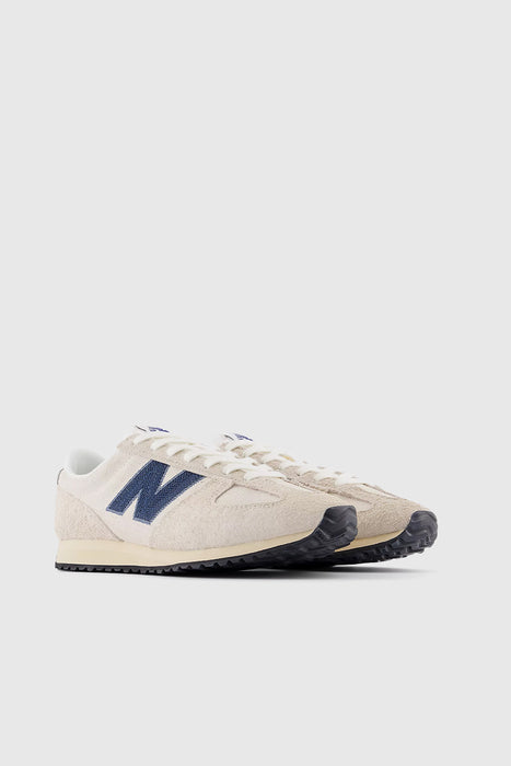 U4711H9 - Timberwolf / Angora / Vintage Navy