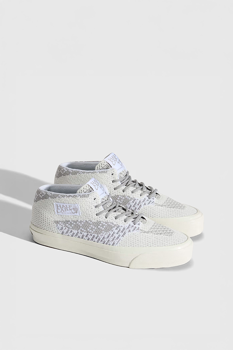 LX Half Cab 33 EK - Frost Gray