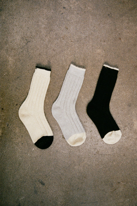Yin & Yang Socks - Black / Creme Toe