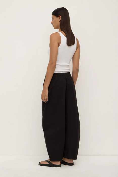 Lola Barrel Pant - Black