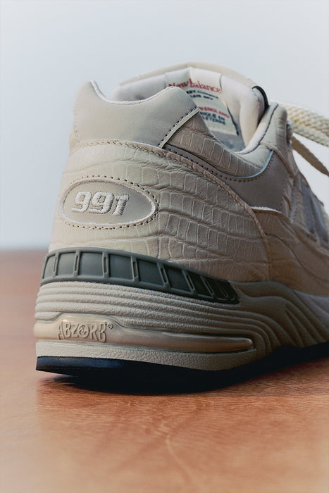M991CR1 - Oyster Gray / Pistachio Shell and French Oak