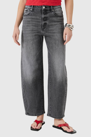 Gigi Barrel - Black Mountain