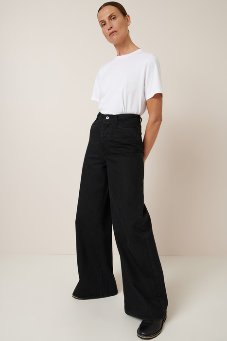 High Puddle Jeans - Black Denim