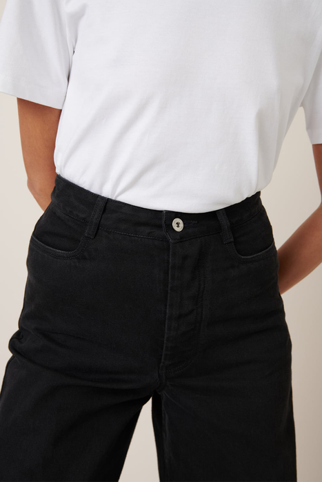 High Puddle Jeans - Black Denim