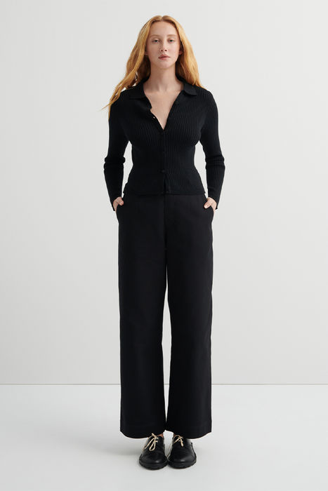 Manuscript Top - Black