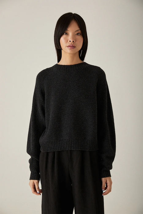 Poet Knit - Almost Black