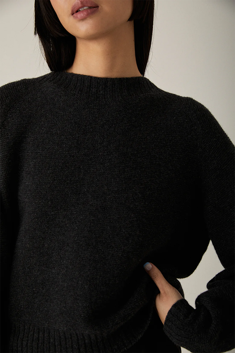 Poet Knit - Almost Black