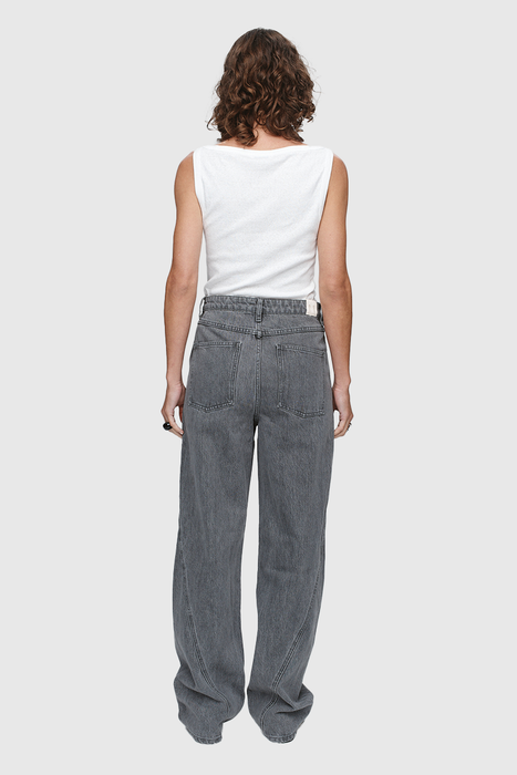 Relaxed Curve Jean - Stone