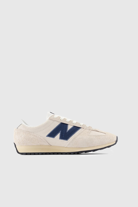U4711H9 - Timberwolf / Angora / Vintage Navy