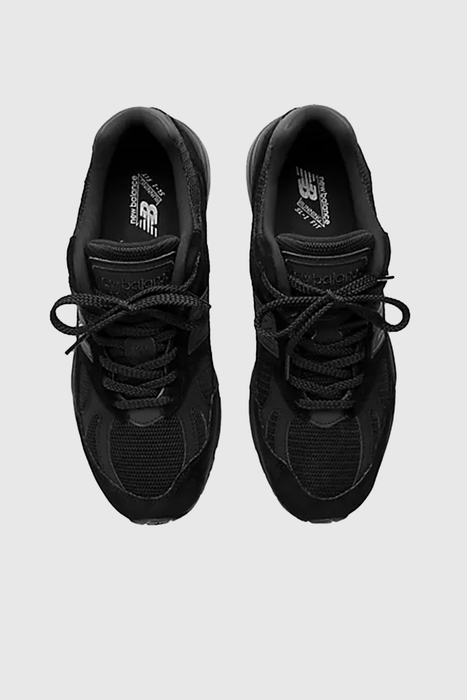 U991KK2 - Triple Black