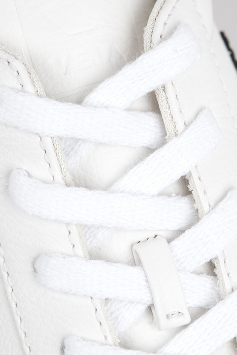 Veja Laces - White