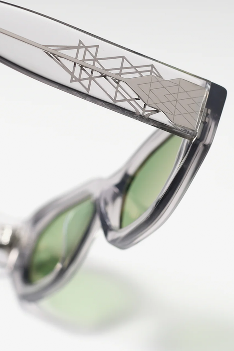 Vantage 3.0 x Sang Bleu - Grey / Green