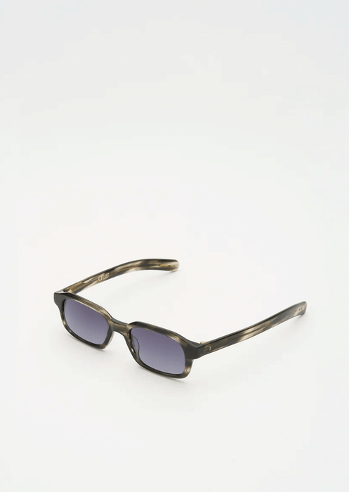Hanky - Grey Havana / Smoke Gradient Lens