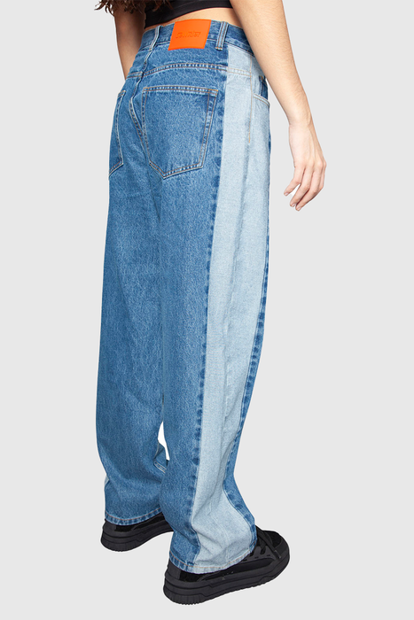 Super Loose - Blue Jeans with Side Panel