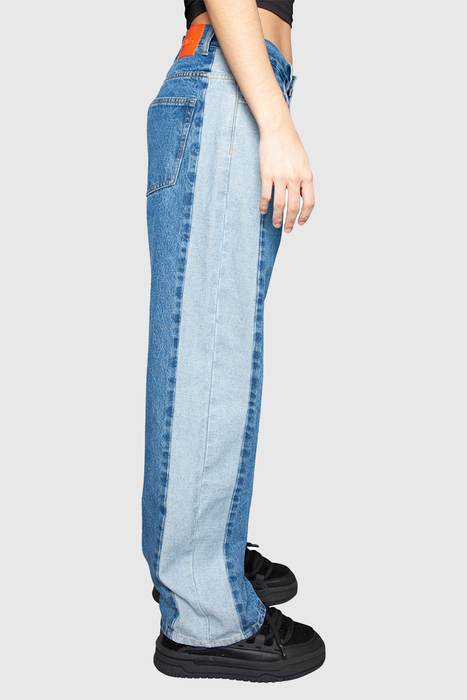 Super Loose - Blue Jeans with Side Panel