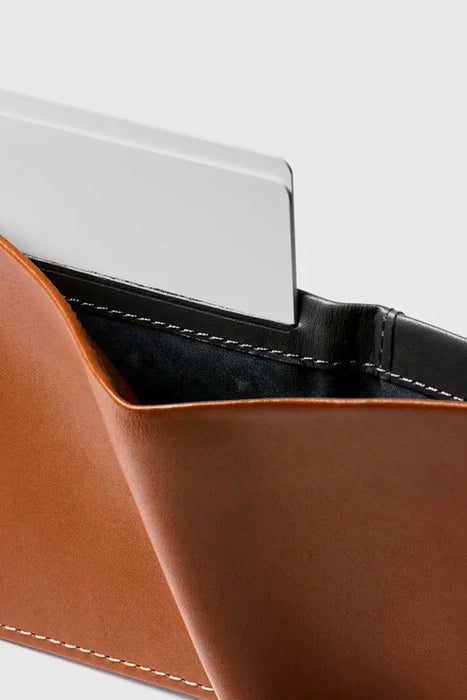 Hide & Seek Wallet - Caramel