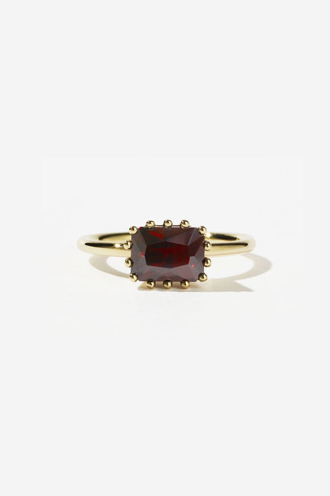 Lucia Ring - Gold Plated / Thai Garnet